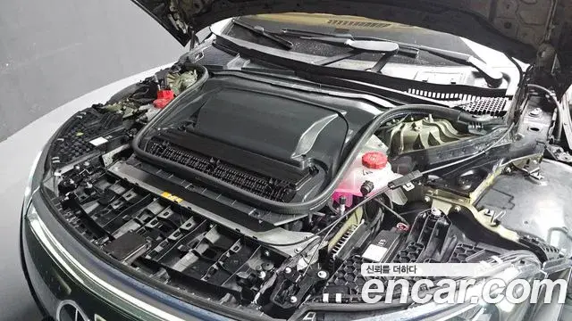 Mercedes-Benz EQS 2022 — Photo 8/36