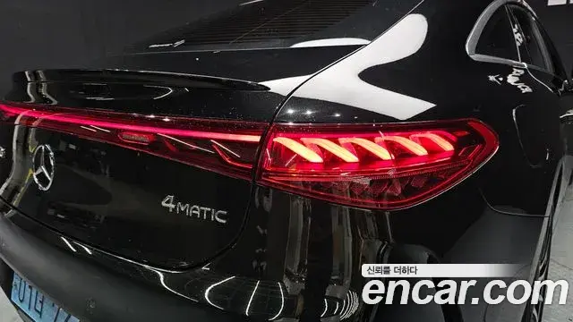 Mercedes-Benz EQS 2022 — Photo 30/36