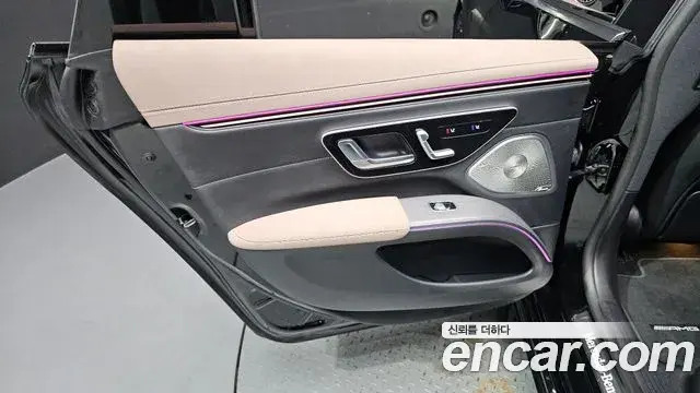 Mercedes-Benz EQS 2022 — Photo 28/36