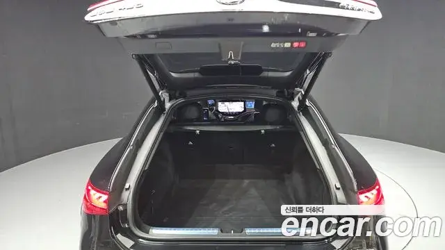 Mercedes-Benz EQS 2022 — Photo 4/36