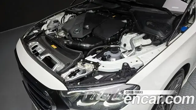 Mercedes-Benz E-Class 2024 — ფოტო 6/31