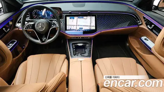 Mercedes-Benz E-Class 2024 — ფოტო 8/31