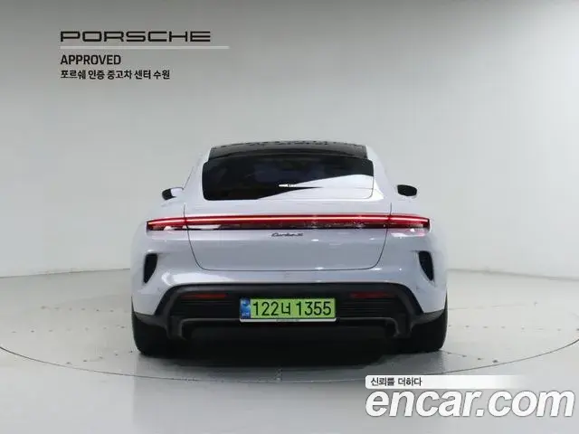 Porsche Taycan 2025 — Photo 12/20