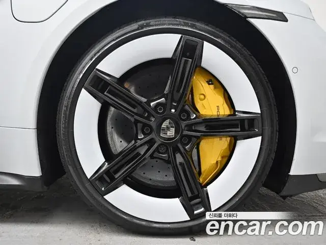 Porsche Taycan 2025 — Photo 3/20