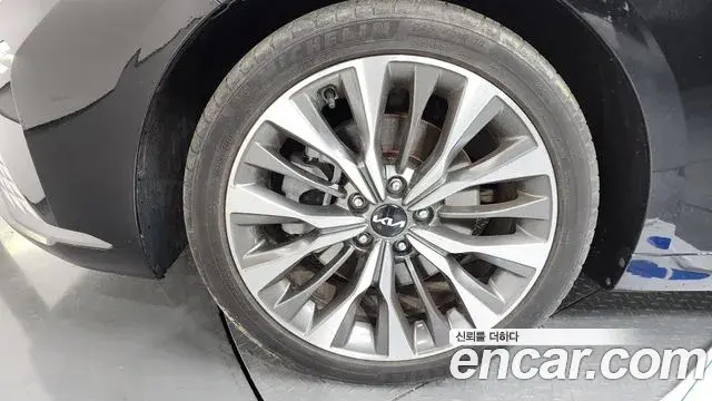 Kia K8 2022 — Photo 2/30