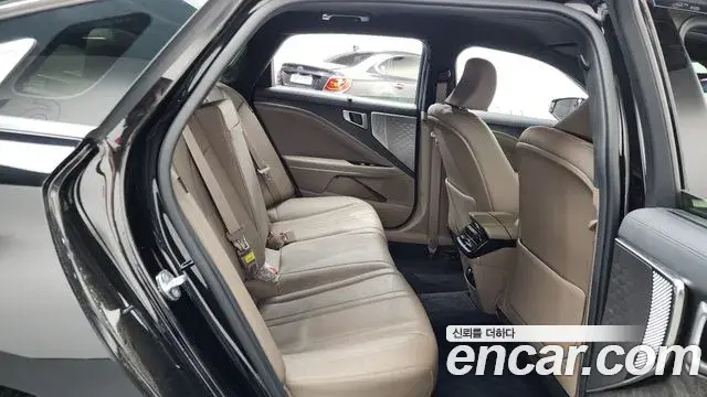 Kia K8 2022 — Photo 6/30