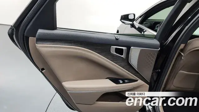Kia K8 2022 — Photo 9/30