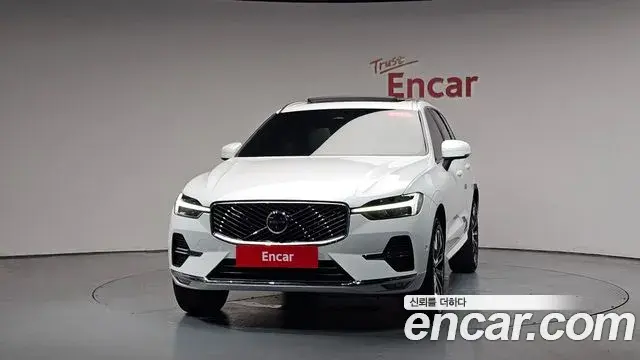 Volvo XC60 2025 — Фото 3/20