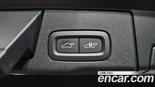 Volvo XC60 2025 — Photo 9/41
