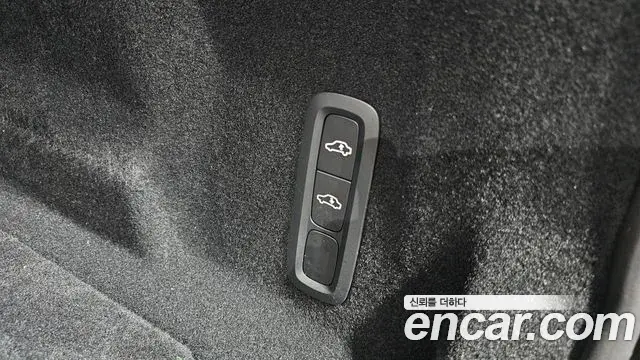 Volvo XC60 2025 — Photo 12/41