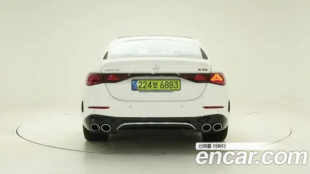 Mercedes-Benz E-Class 2025 — Photo 6/18