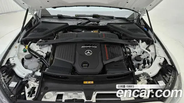 Mercedes-Benz E-Class 2025 — Photo 3/18