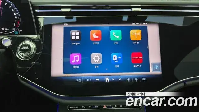 Mercedes-Benz E-Class 2025 — Photo 11/18