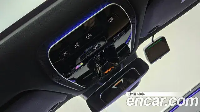 Mercedes-Benz E-Class 2025 — Photo 7/18
