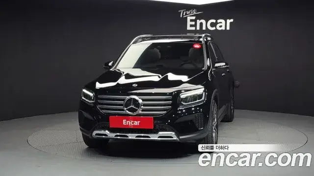 Mercedes-Benz GLB-Class 2024 — Photo 4/31