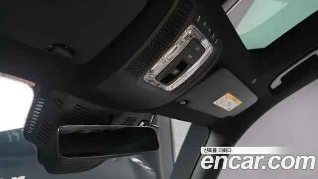 Mercedes-Benz GLB-Class 2024 — Photo 22/31