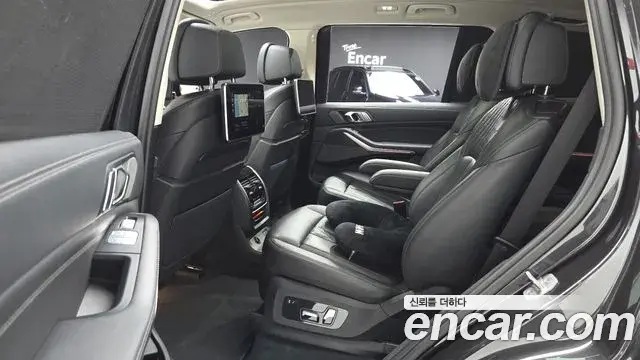 BMW X7 2022 — ფოტო 34/34