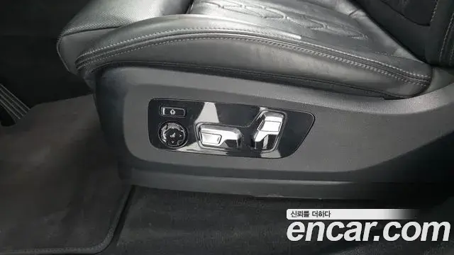 BMW X7 2022 — ფოტო 30/34