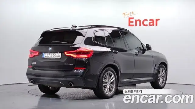 BMW X3 2021 — Şəkil 23/33