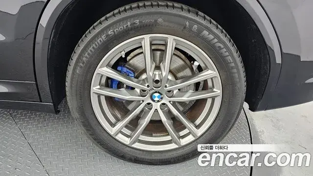 BMW X3 2021 — Şəkil 19/33