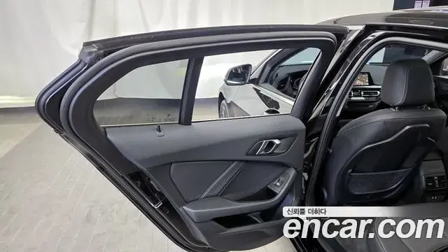 BMW 1 Series 2024 — Şəkil 15/31