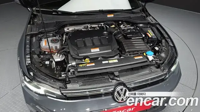 Volkswagen Golf 2025 — ფოტო 10/20