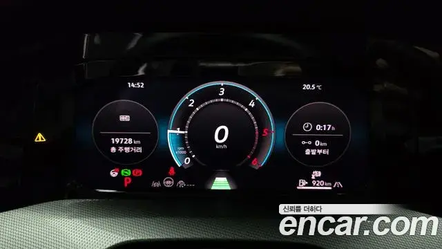Volkswagen Golf 2025 — ფოტო 8/20