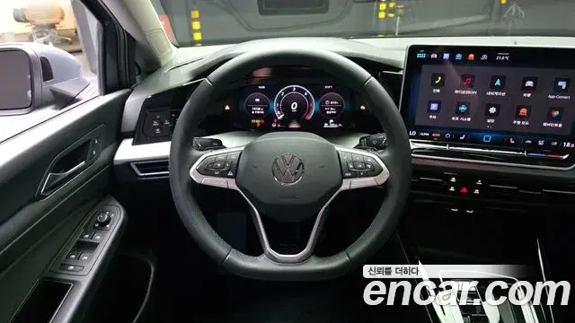 Volkswagen Golf 2025 — ფოტო 14/20
