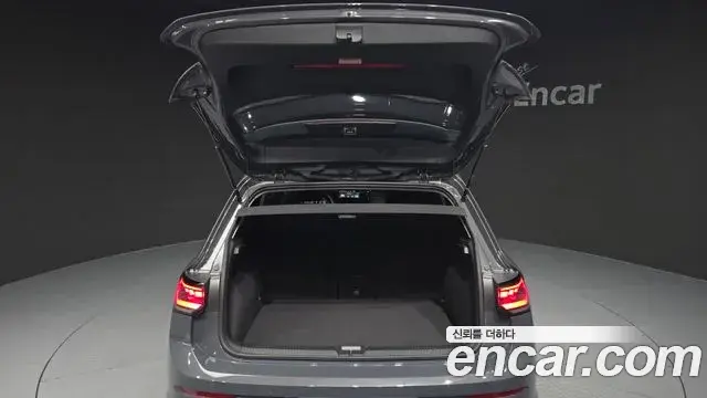 Volkswagen Golf 2025 — ფოტო 5/20