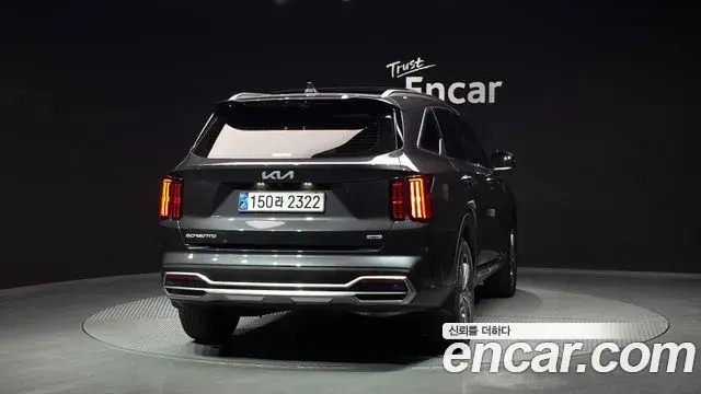 Kia Sorento 2023 — Şəkil 8/36