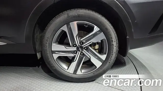 Kia Sorento 2023 — Şəkil 24/36