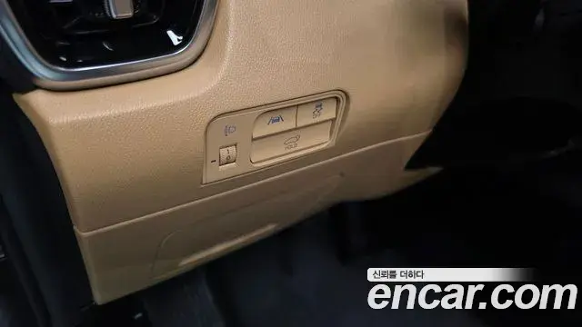 Kia Sorento 2023 — Şəkil 34/36
