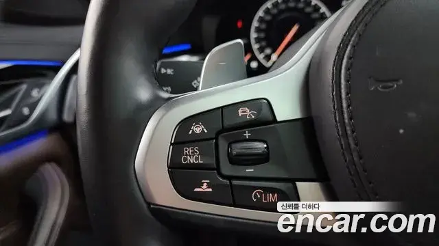 BMW 5 Series 2019 — Фото 15/20