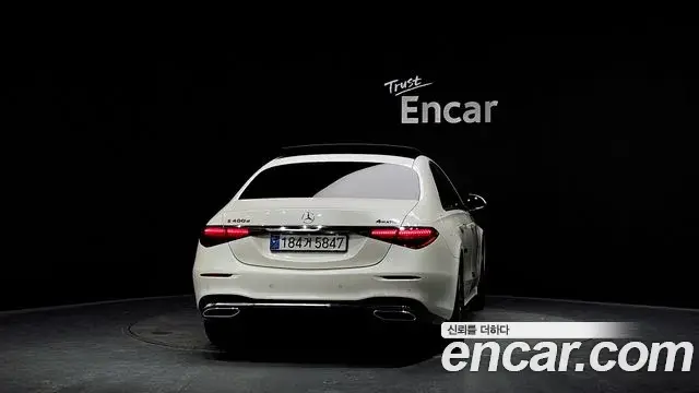 Mercedes-Benz S-Class 2022 — Photo 31/35