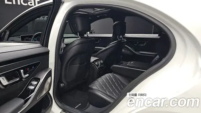 Mercedes-Benz S-Class 2022 — Photo 29/35