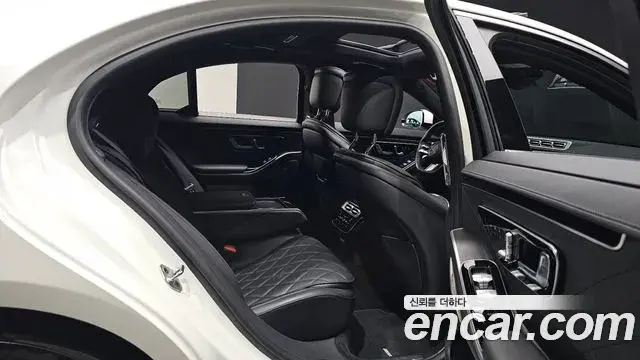 Mercedes-Benz S-Class 2022 — Photo 14/35