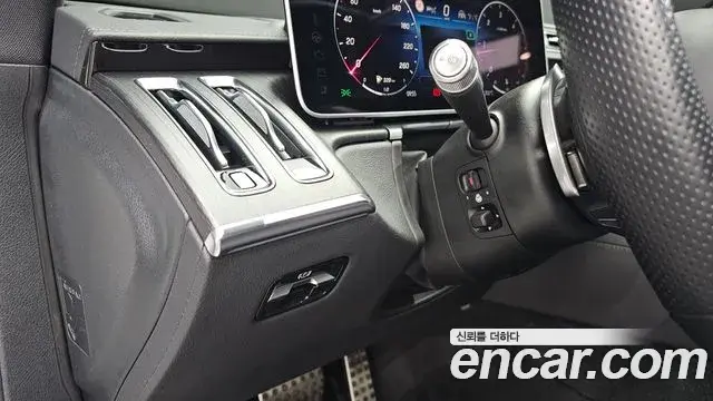 Mercedes-Benz S-Class 2022 — Photo 22/35