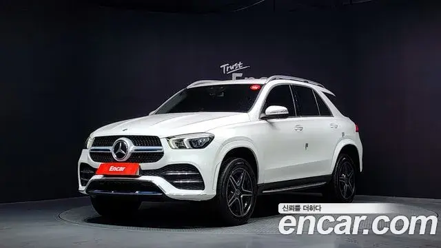 Mercedes-Benz GLE-Class 2019 — Фото 1/20