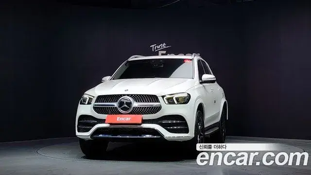 Mercedes-Benz GLE-Class 2019 — Фото 3/20