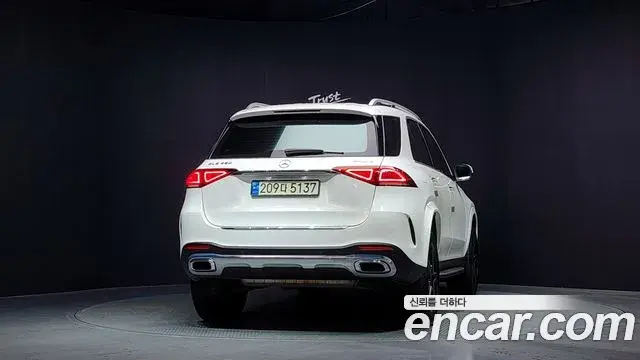 Mercedes-Benz GLE-Class 2019 — Фото 4/20