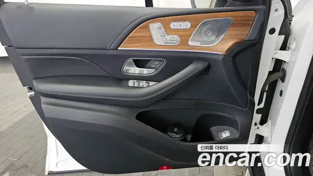 Mercedes-Benz GLE-Class 2019 — Şəkil 5/34