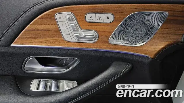 Mercedes-Benz GLE-Class 2019 — Şəkil 16/34