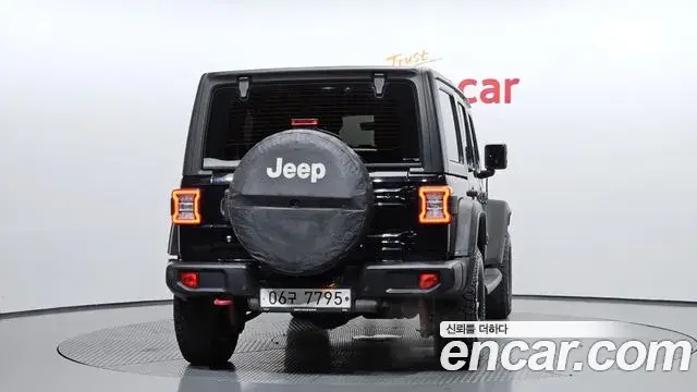 Jeep Wrangler 2018 — ფოტო 30/32
