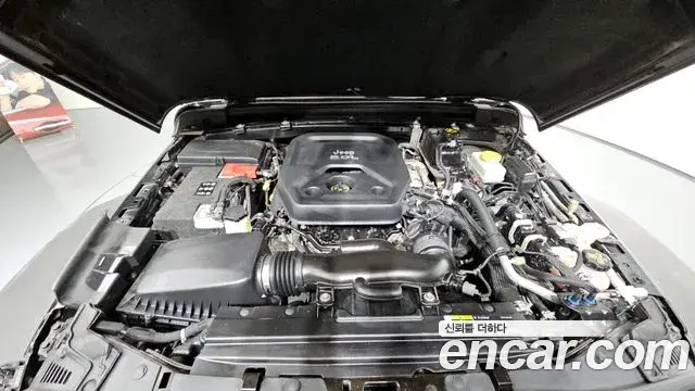 Jeep Wrangler 2018 — ფოტო 8/32