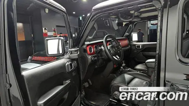 Jeep Wrangler 2018 — ფოტო 32/32