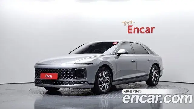 Hyundai Grandeur Hybrid 2023 — Photo 32/34