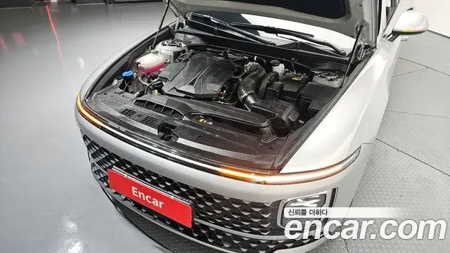 Hyundai Grandeur Hybrid 2023 — Photo 4/34