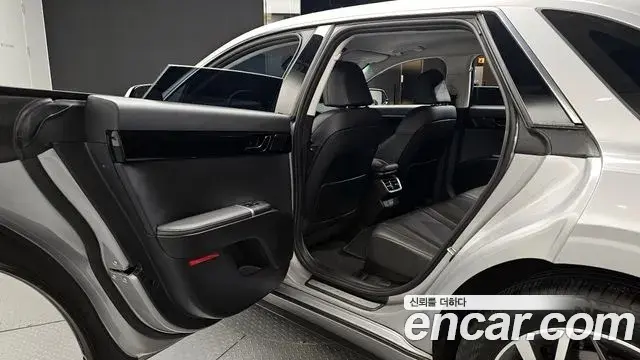 Hyundai Grandeur Hybrid 2023 — Photo 7/34