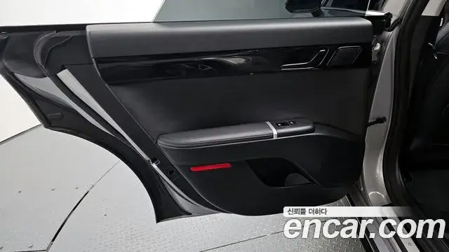Hyundai Grandeur Hybrid 2023 — Photo 15/34