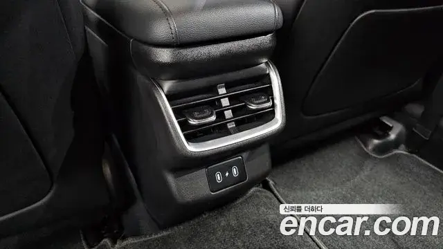 Hyundai Grandeur Hybrid 2023 — Photo 27/34
